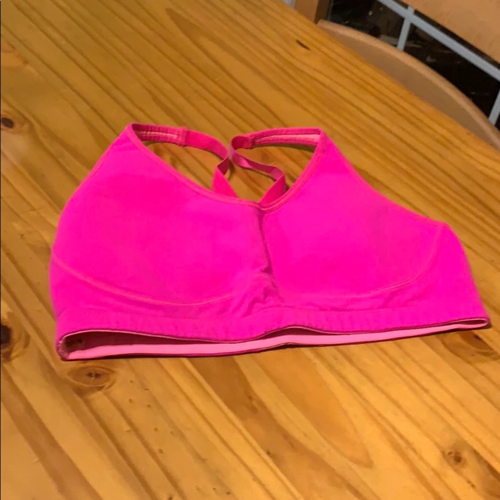 Lucy sports bra